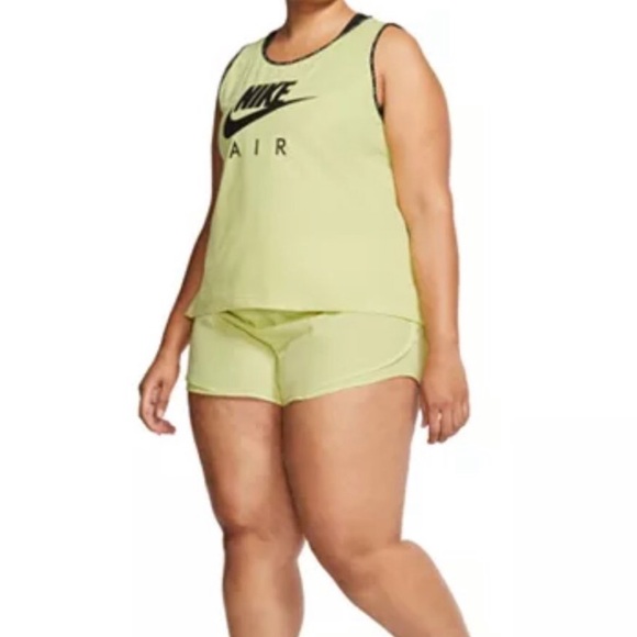 Women’s Nike air plus size running tank 1x - Picture 3 of 3